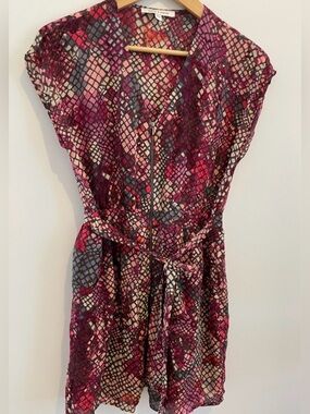 Sleeveless Midi Dress with Tie Waist in Mixed Pink Print